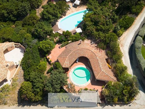 First photo of the property
