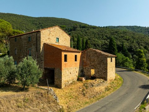 Casale/cascina in Strada Maestà Di Mammi, 42, Val di Chio, Castiglion Fiorentino — listing photo 1