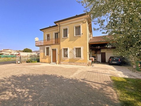 Prima foto dell'immobile