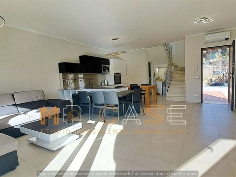 First photo of the property
