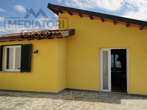 Prima foto dell'immobile