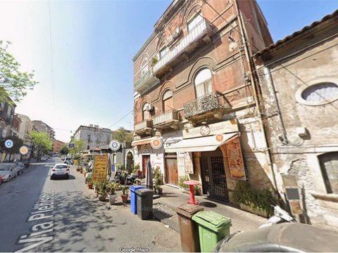 Перша фотографія об’єкта нерухомості