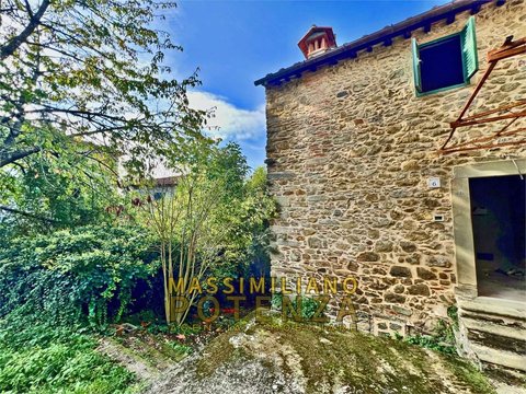 Villetta bifamiliare in Via Borgo, 6, Castelli-Pescia Nord, Pescia — listing photo 1