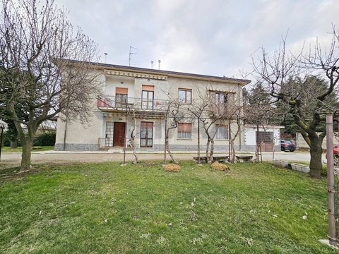Remax professionisti immobiliari: 3 case e appartamenti in vendita a ...