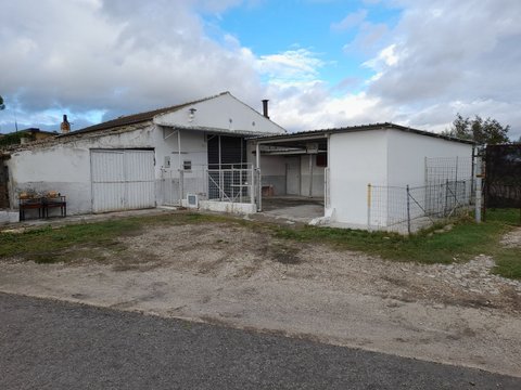 First photo of the property