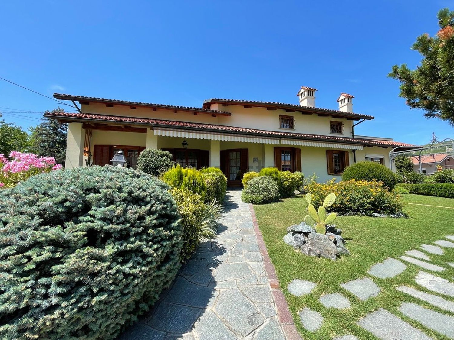 Villa o villino in vendita a Santo Stefano Belbo