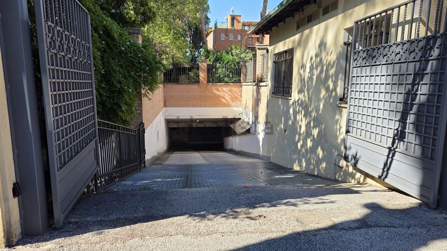 Garage/Box in vendita a Roma