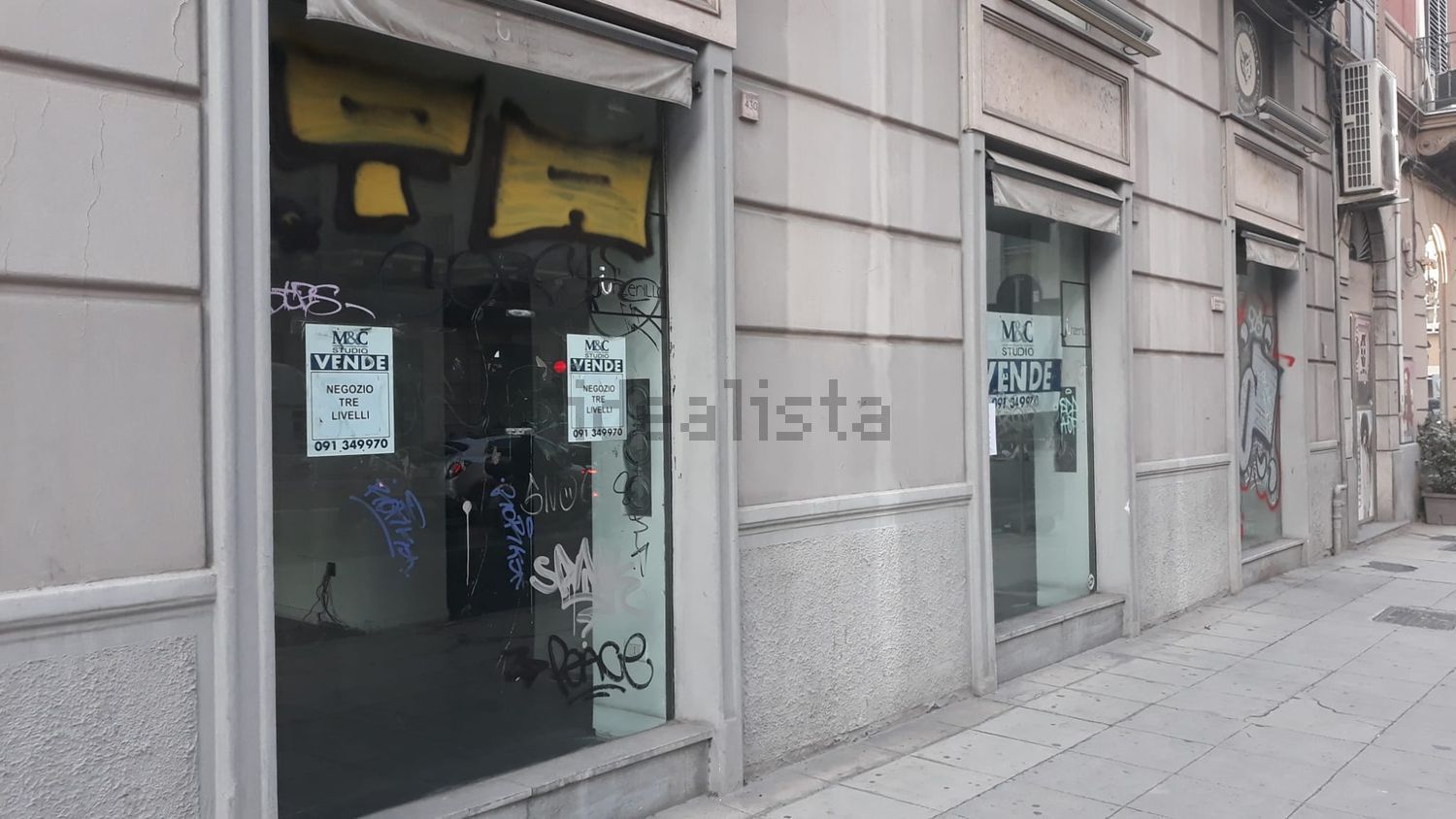 Locale Commerciale in vendita a Palermo