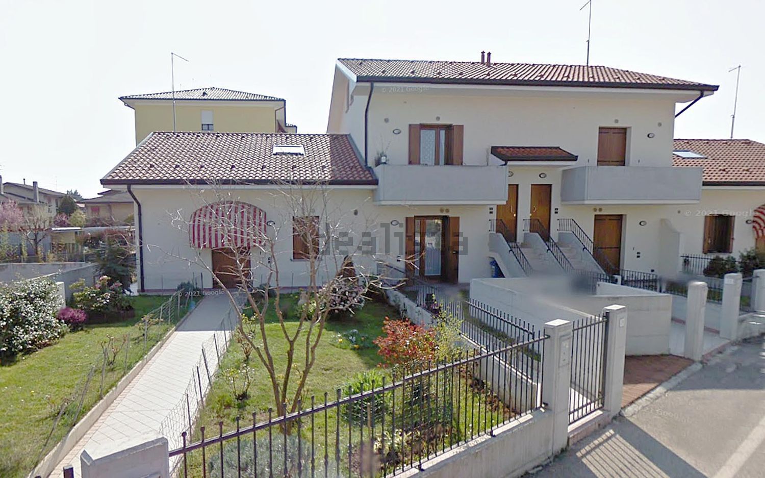 Appartamento in affitto a Paese