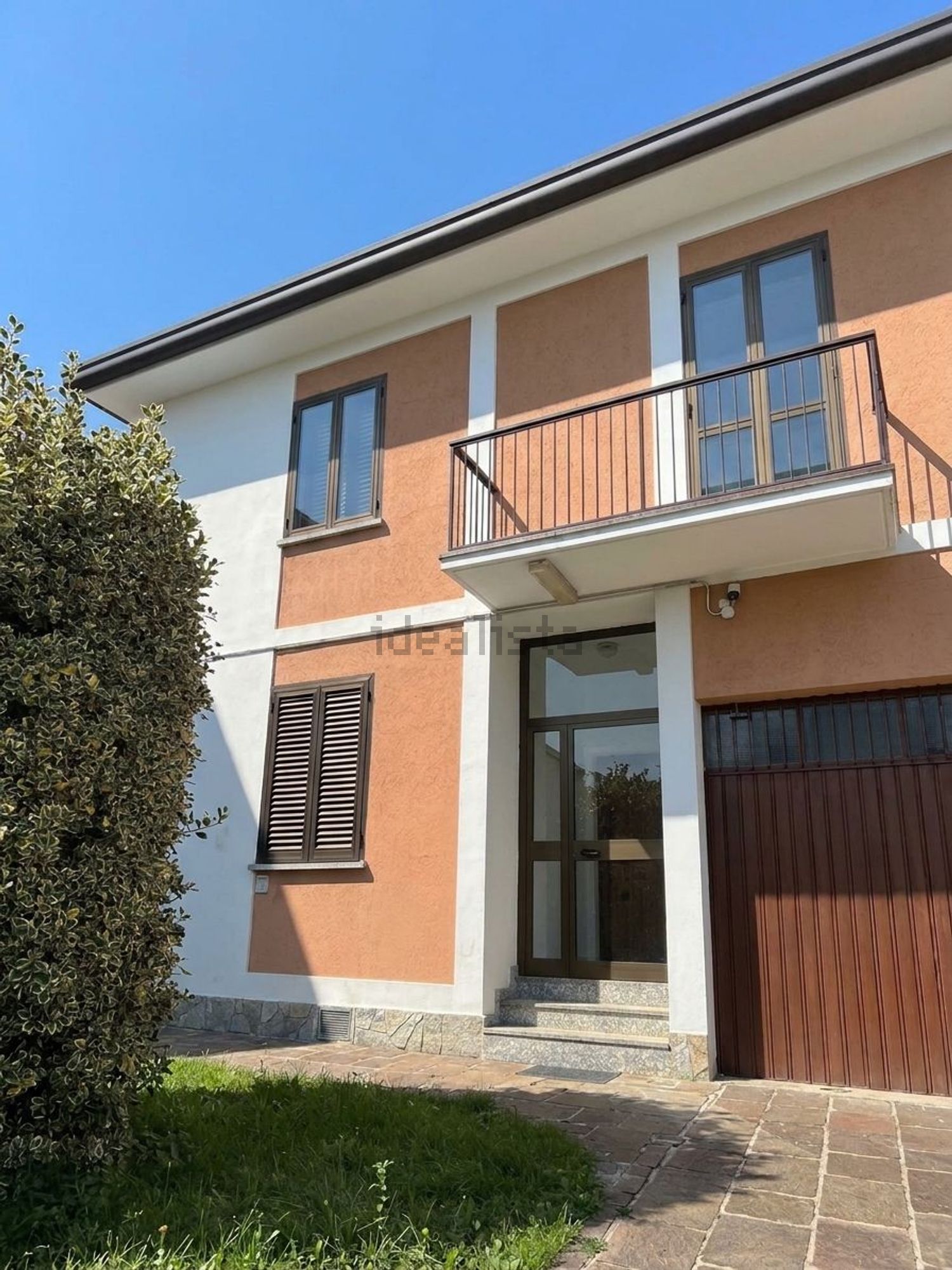 Villetta bifamiliare in affitto a Olginate