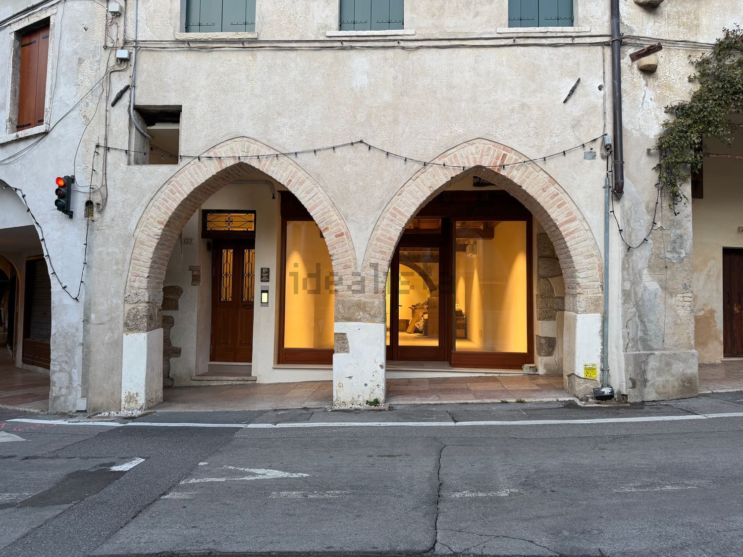 Locale Commerciale in affitto a Asolo