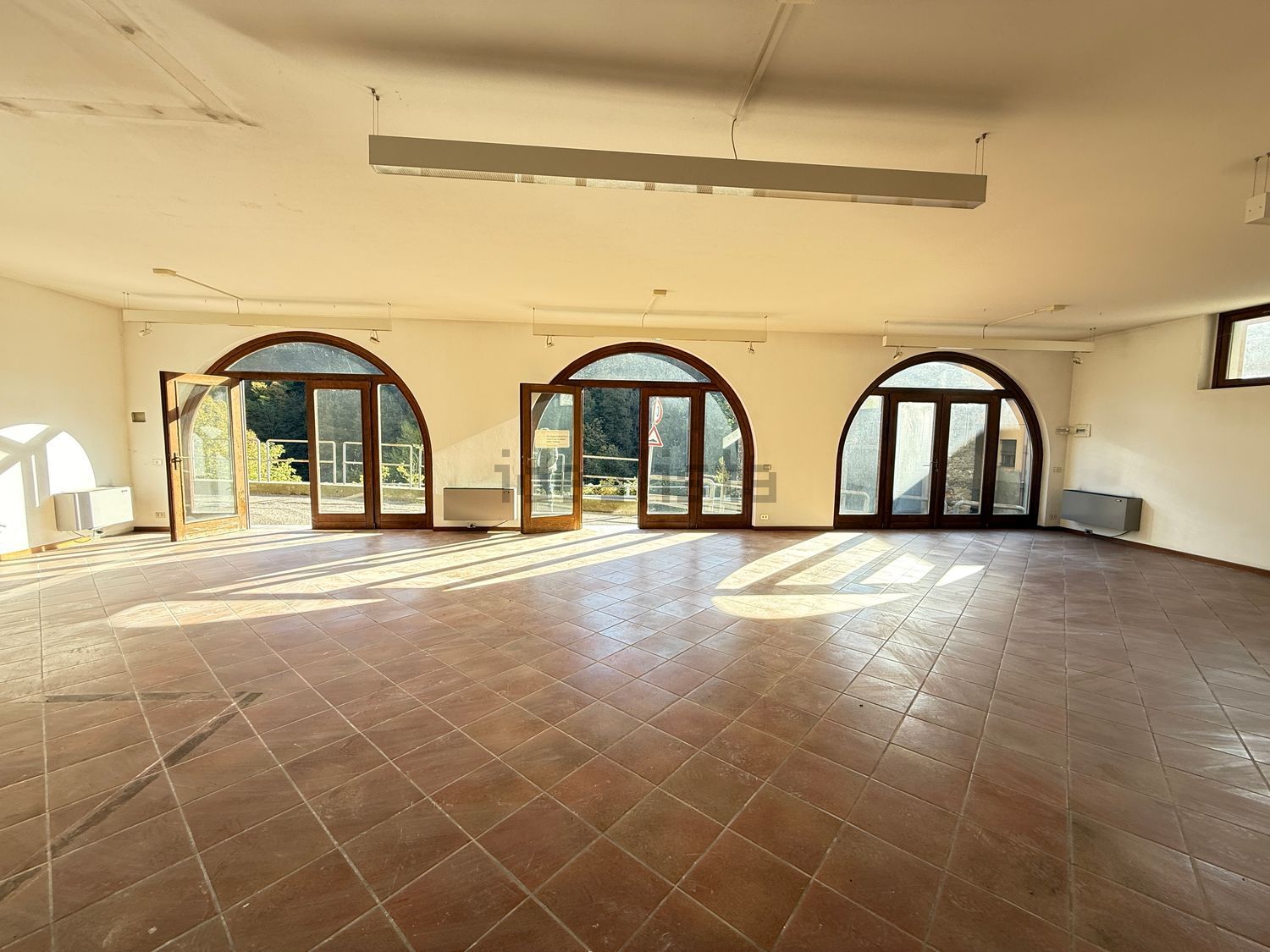 Locale Commerciale in vendita a Zogno