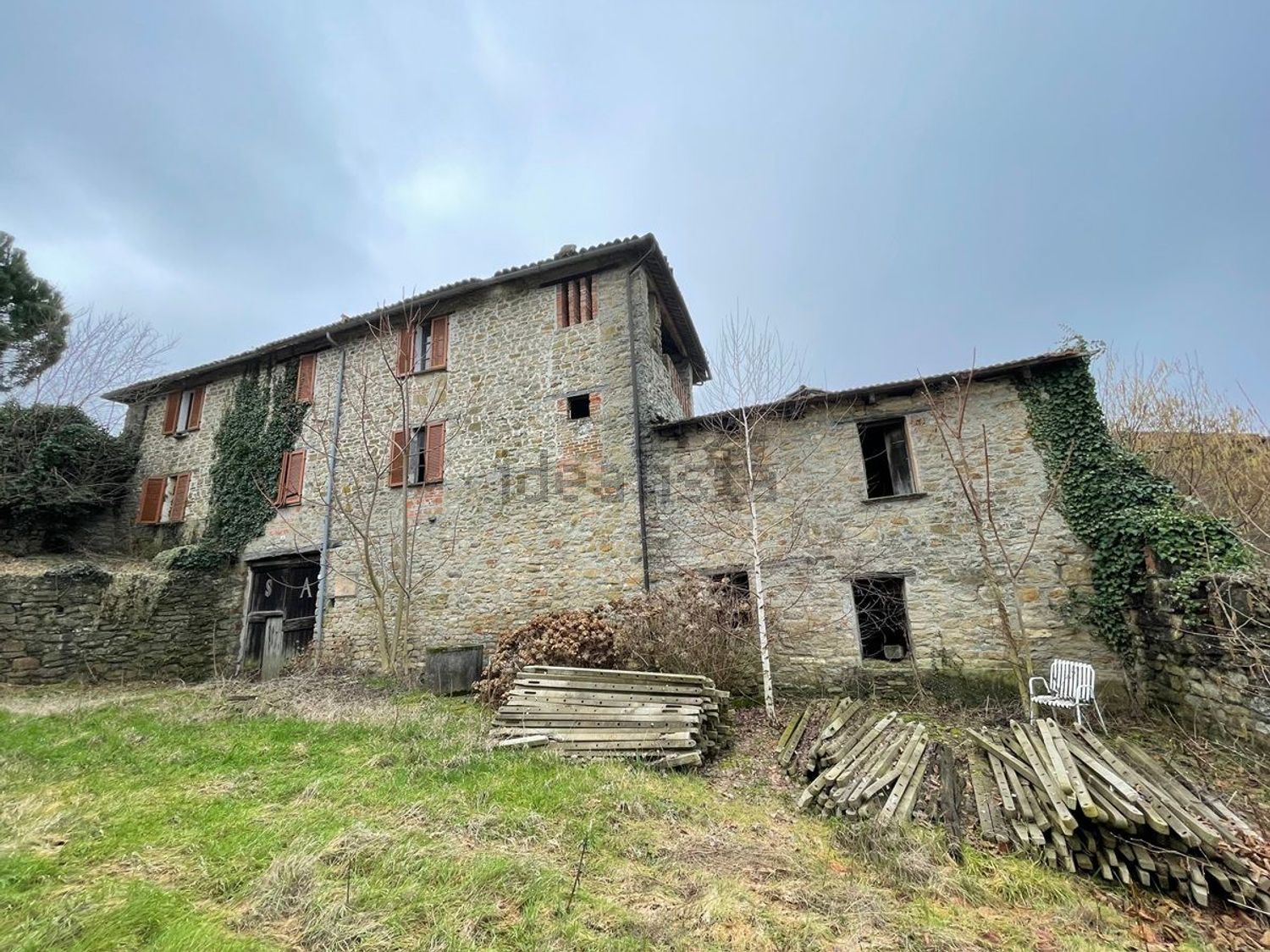 Cascina/Casale in vendita a Cossano Belbo