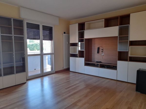 Appartamento In Affitto