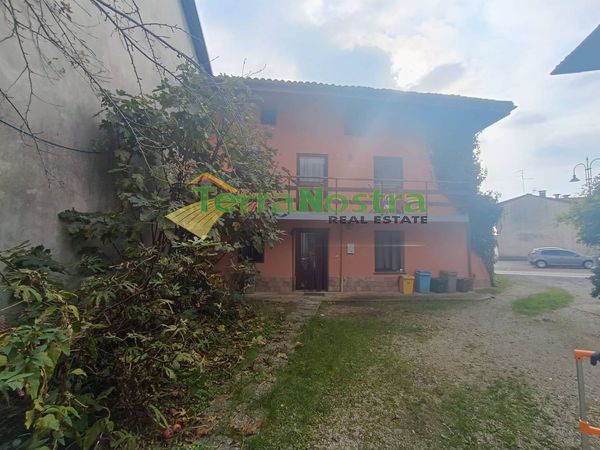 Casa/Villetta bifamiliare In Vendita