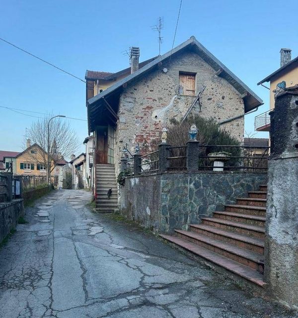 Casa/Villetta a schiera In Vendita