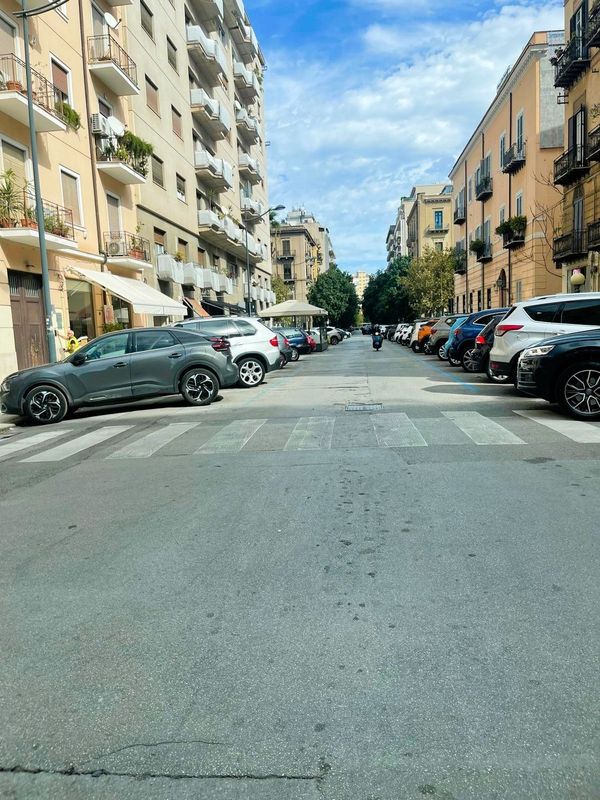 Locale In Vendita