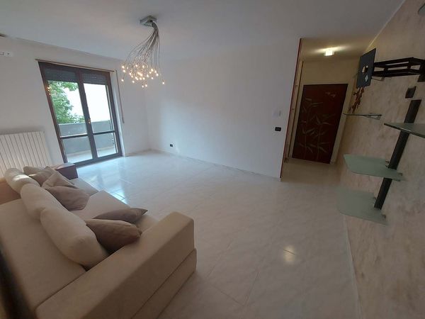 Appartamento In Affitto