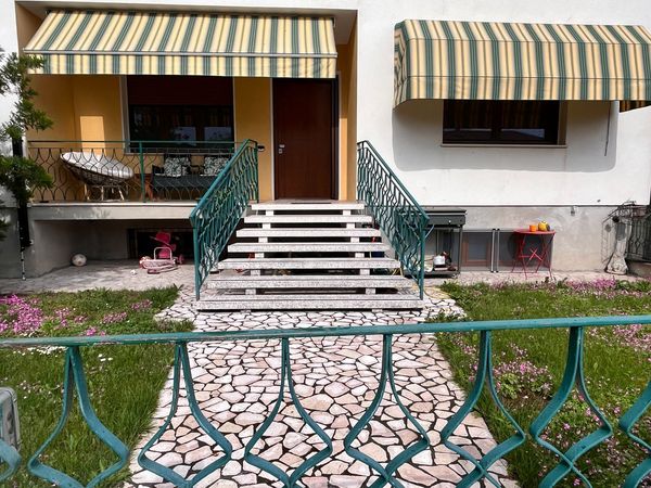 Casa/Villetta a schiera In Vendita