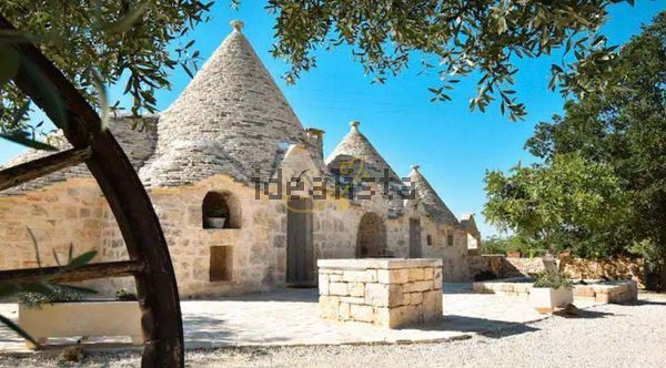 3-bedroom freehold villa in Alberobello — photo 3 of 5