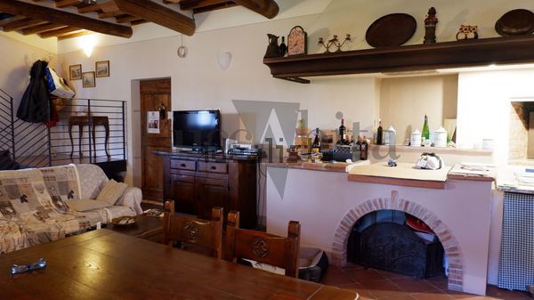 Casale/cascina in Via Parco della Rimembranza, 168, Monte San Quirico, Lucca — image 5
