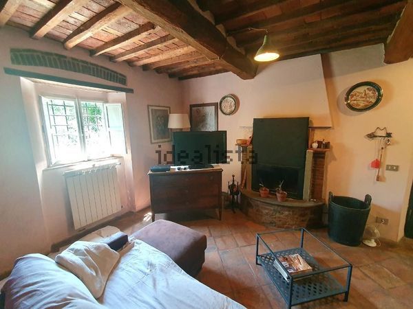 2-bedroom freehold villa in Lucca — photo 3 of 5