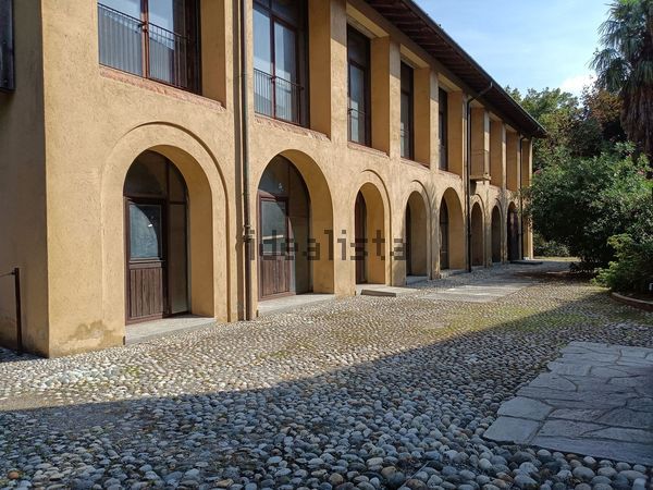 7-bedroom freehold villa in Como — photo 3 of 5