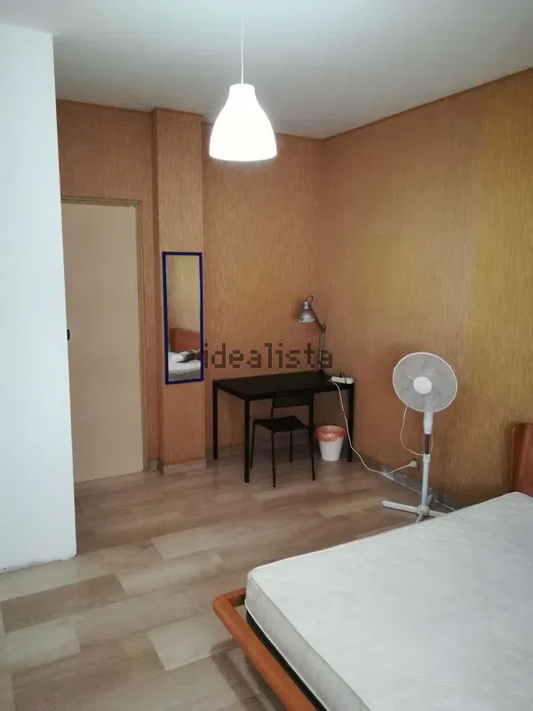 Stanza singola in San Salvario, foto 2 di 20