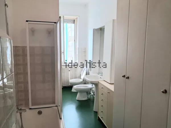 Stanza singola in San Salvario, foto 6 di 9