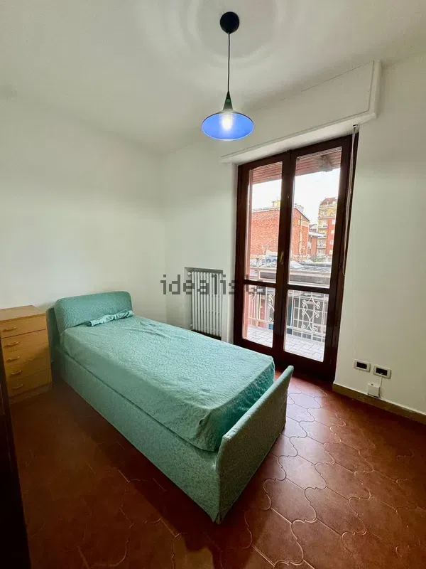 Stanza singola in Barriera di Milano, foto 2 di 11