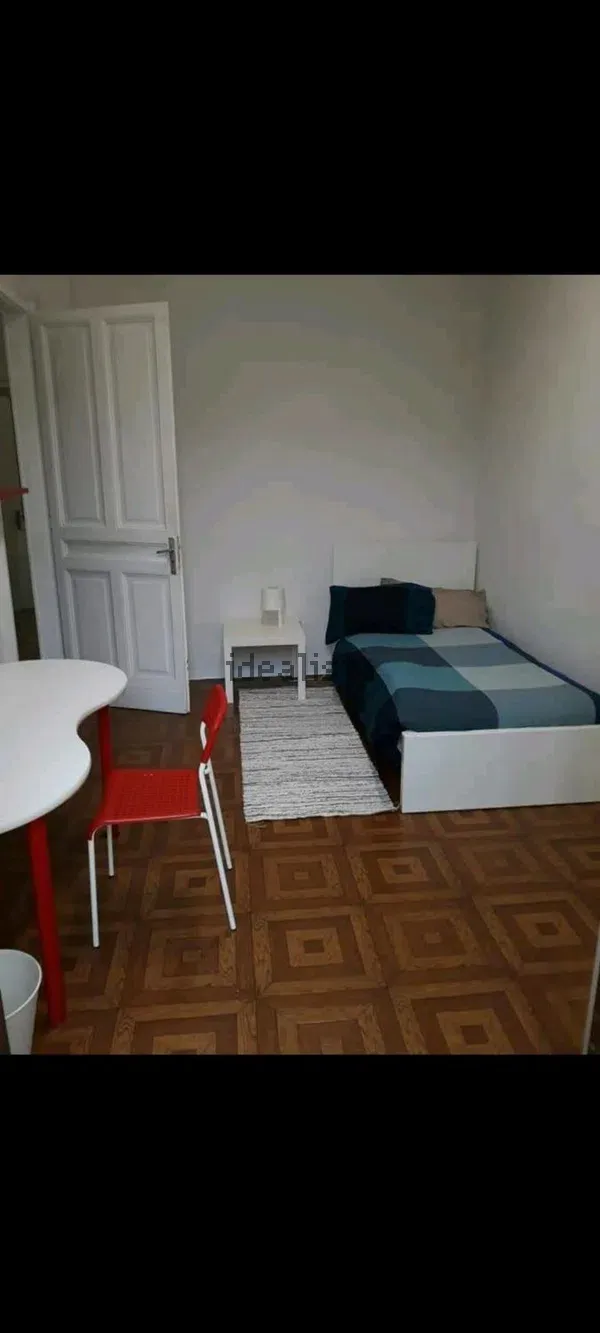 Stanza singola in Crocetta, foto 2 di 7