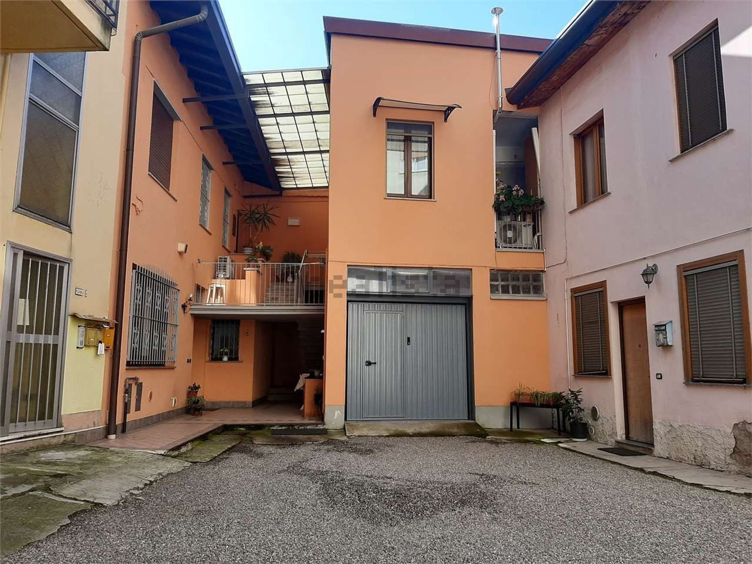Appartamento a Busto Garolfo