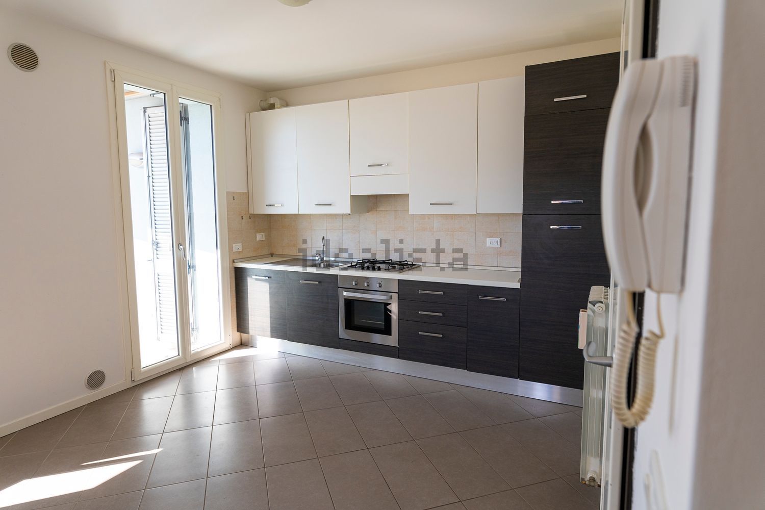 Apartamento em Tombaccia - Cattabrighe, Pesaro