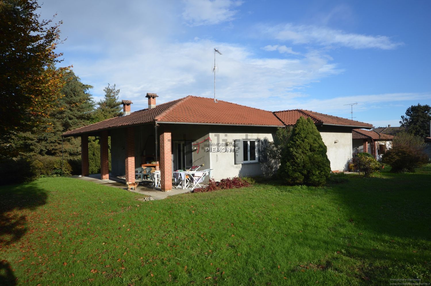 Houses in Comignago