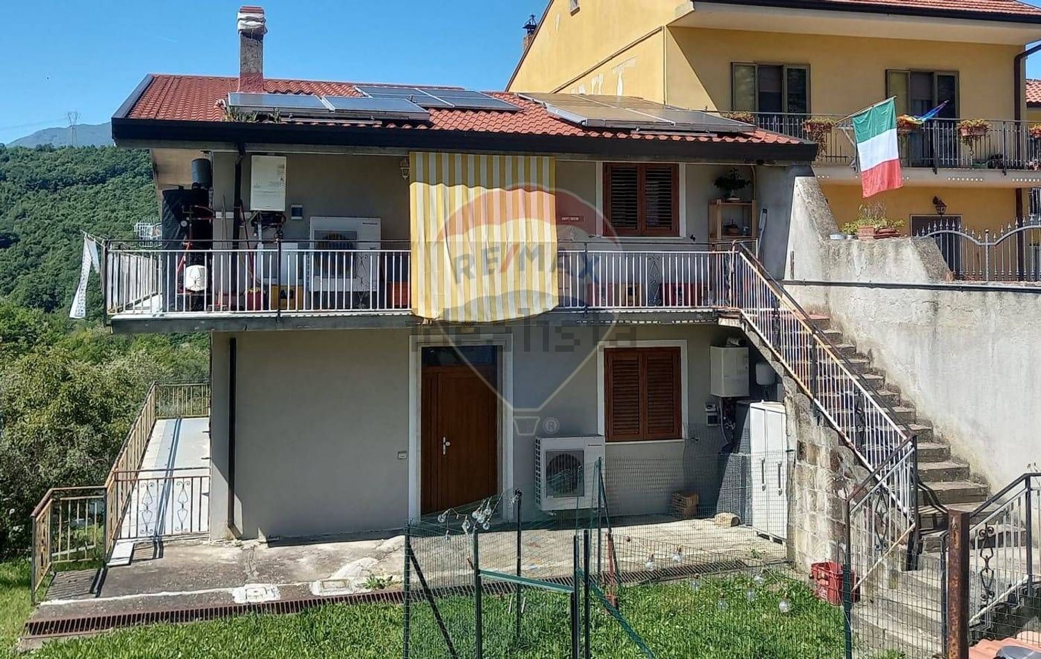 Villetta bifamiliare a Castelpoto