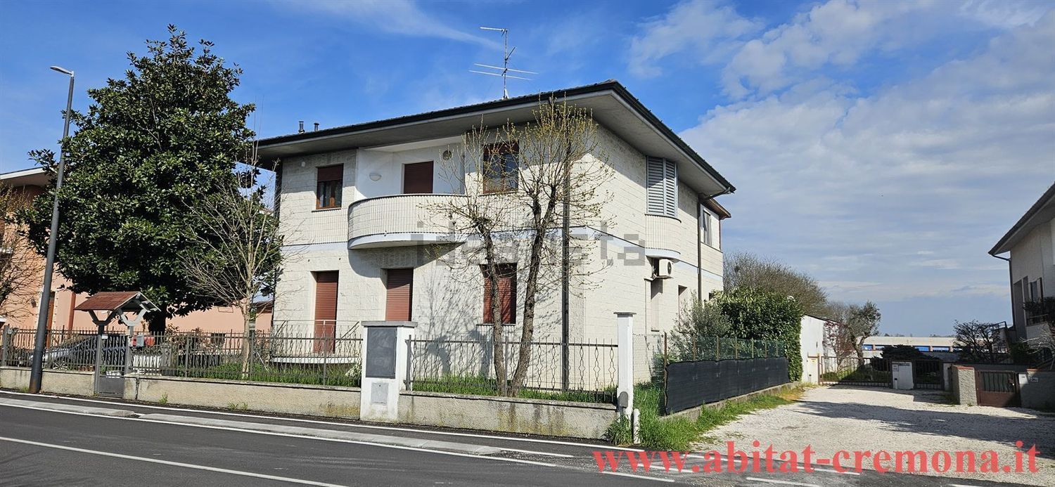 Chalet independiente en Boschetto - Cambonino - Cavatigozzi, Cremona