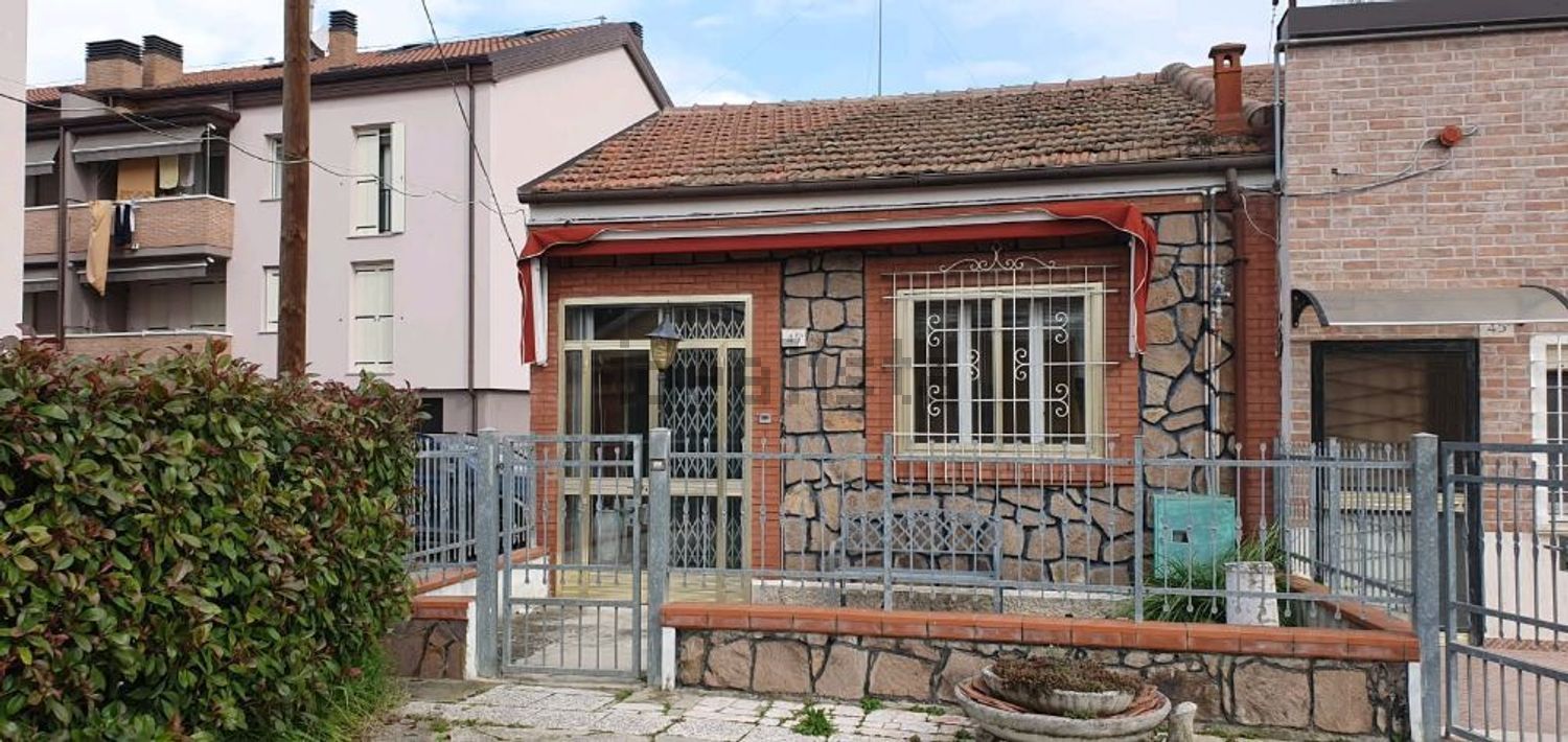 Maison individuelle à Via Bologna, Ferrara
