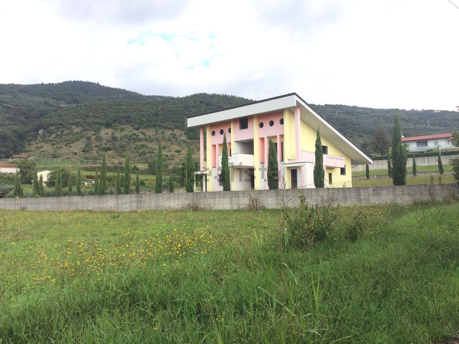 Case e ville a Campagna