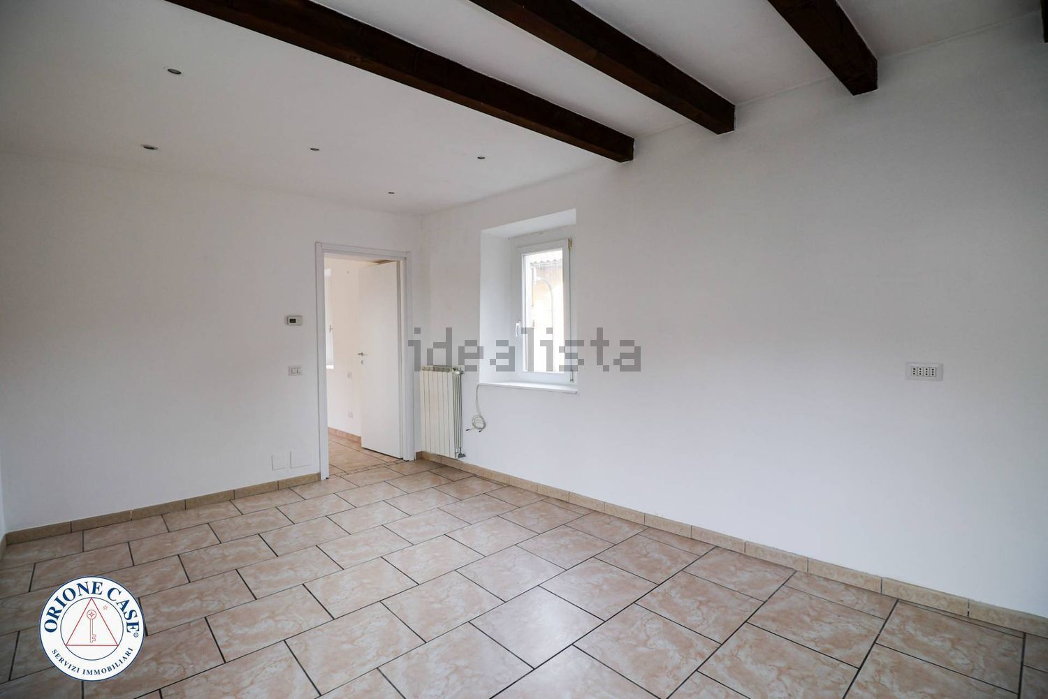 Semi-detached house in Cuveglio