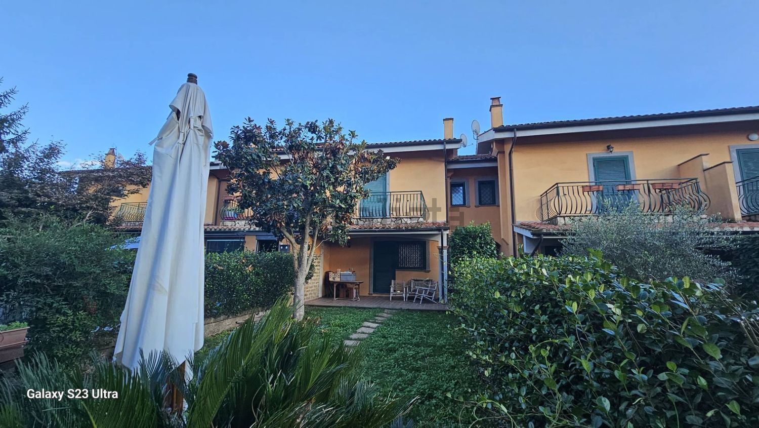 Chalet adosado en Nepi