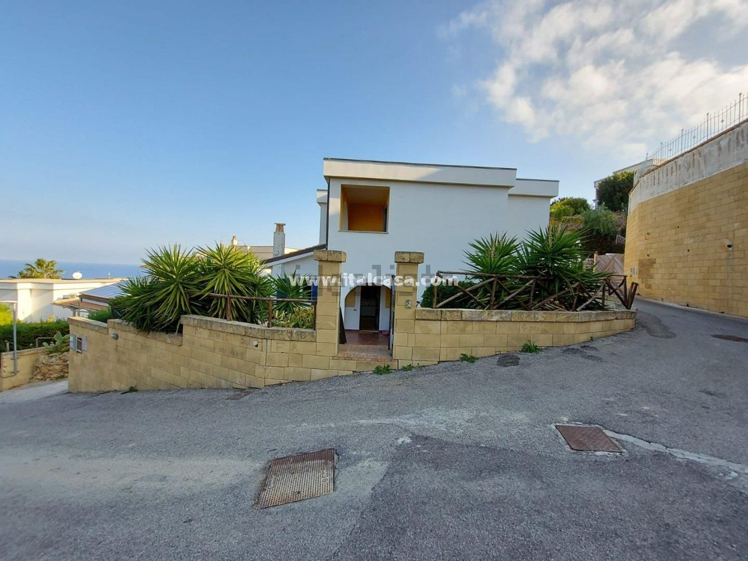 Villetta bifamiliare a Lungomare - Capocolonna, Crotone
