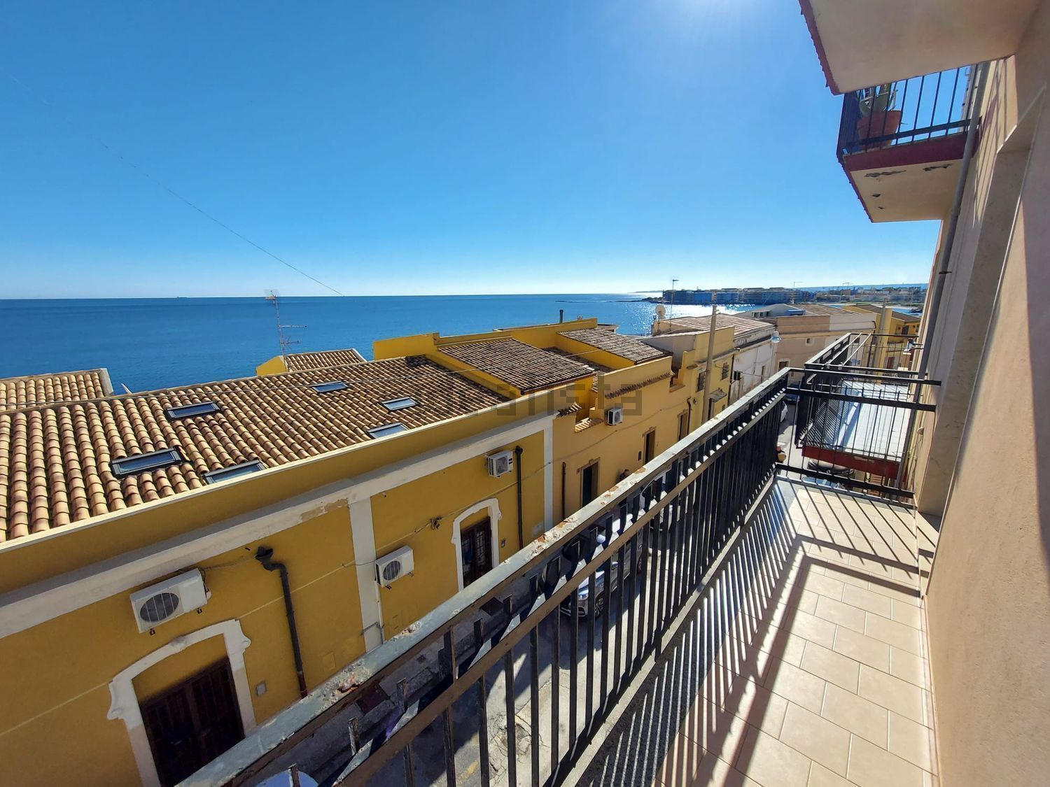 Apartamento em Isola, Augusta