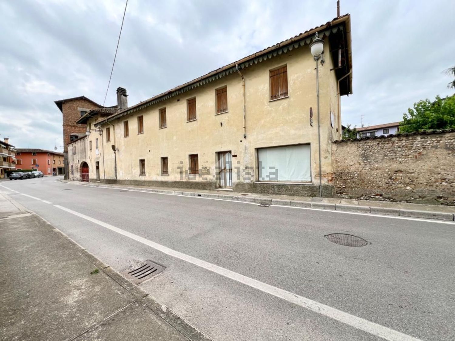 Country homes in Rivignano Teor