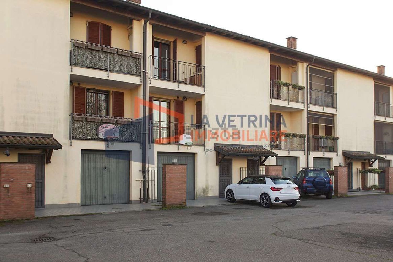 Maison mitoyenne à Vernate