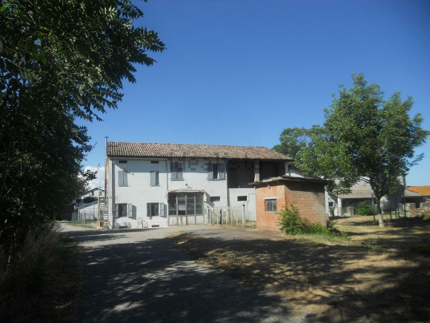 Casa di campagna a Montecchio Emilia