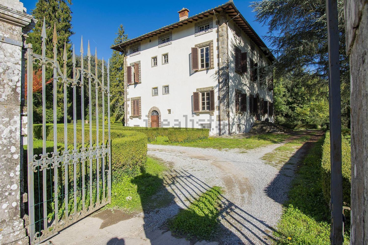 Case e ville a Pescaglia