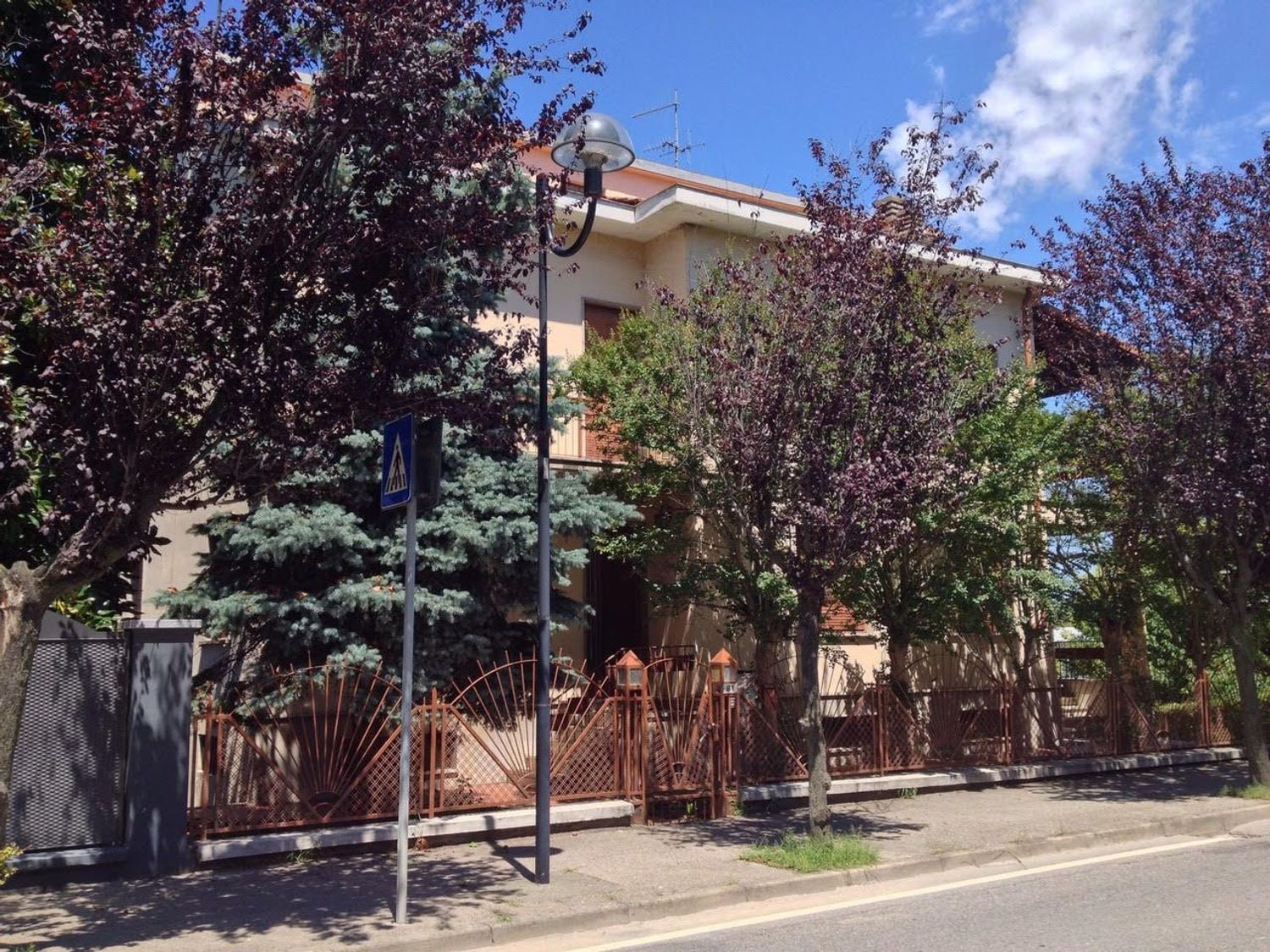 Reihenhaus in Canelli