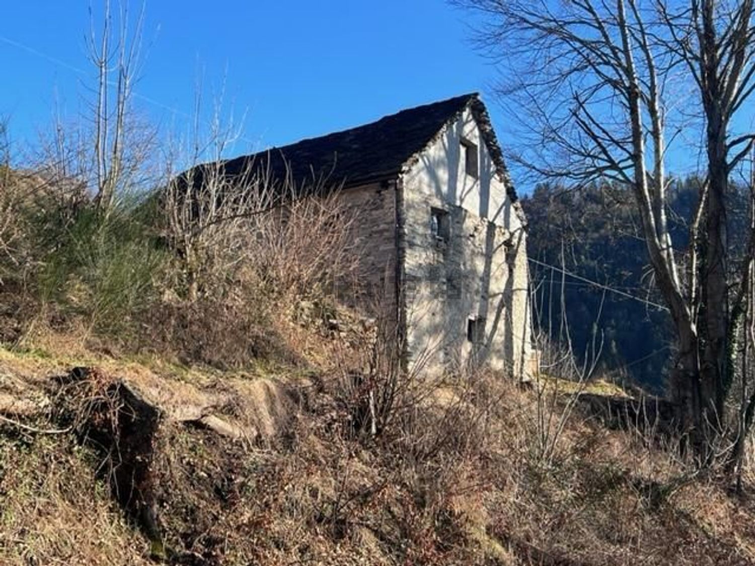 Rustici e casali a Craveggia