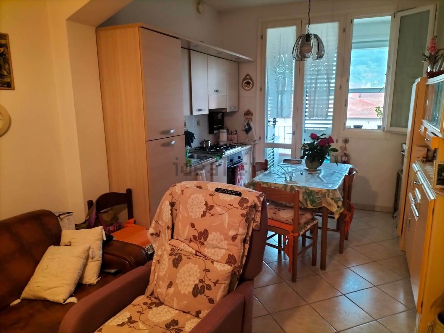 Appartement à Centro, Montale