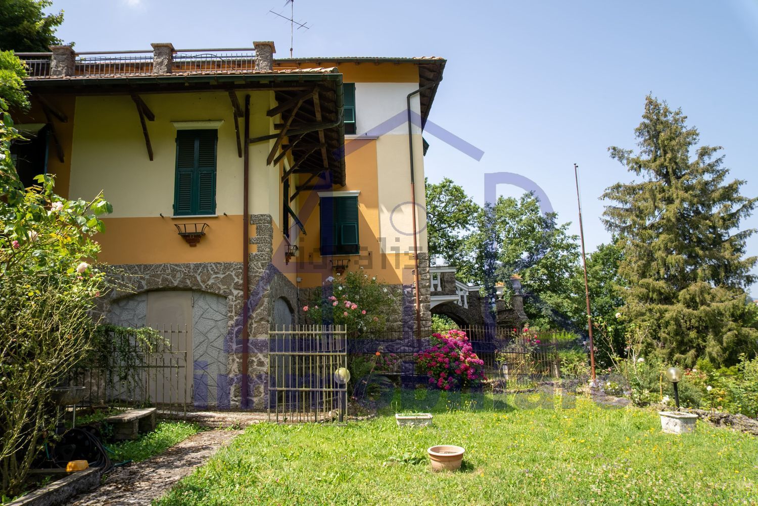 Häuser in Savignone